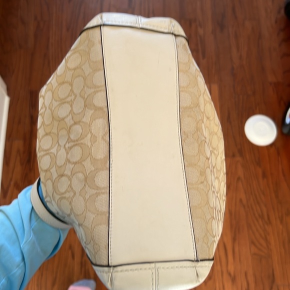 EUC—Beautiful Cream Authentic Coach Bag - Picture 10 of 12